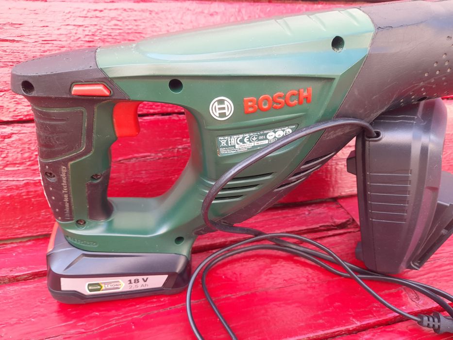 Сабельная аккумуляторная пила Bosch PSA 18li