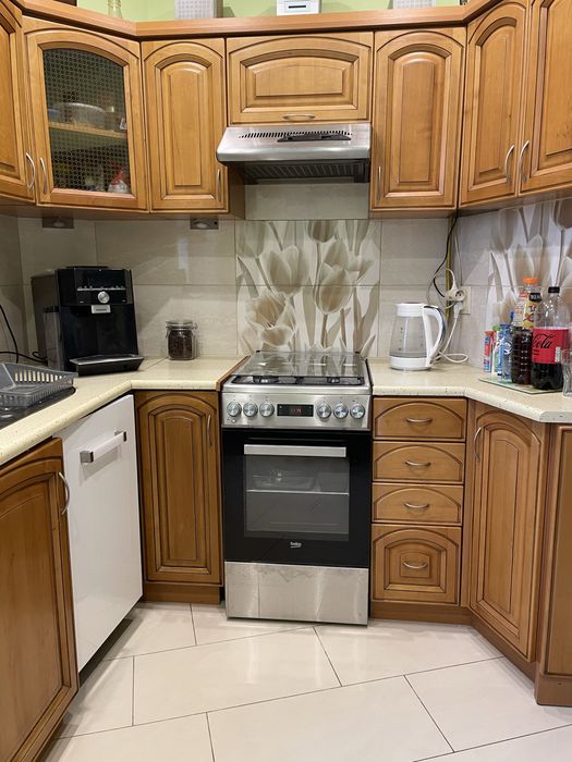 Sprzedam mieszkanie. Ścisłe centrum. Garaż*