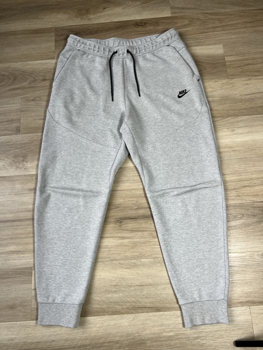 Nike Tech Fleece спортивні штани оригінал розмір M/L нові