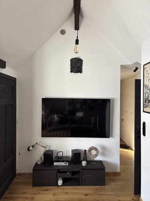 Szafka pod TV 140x35x40 cm