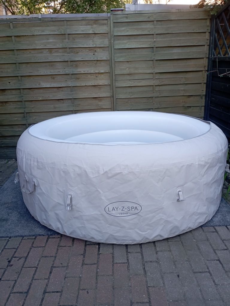 Jacuzzi Vegas lay z spa bestway ogrodowe