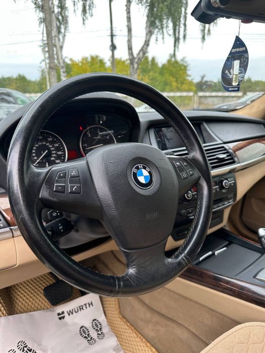 В продажі BMW X5