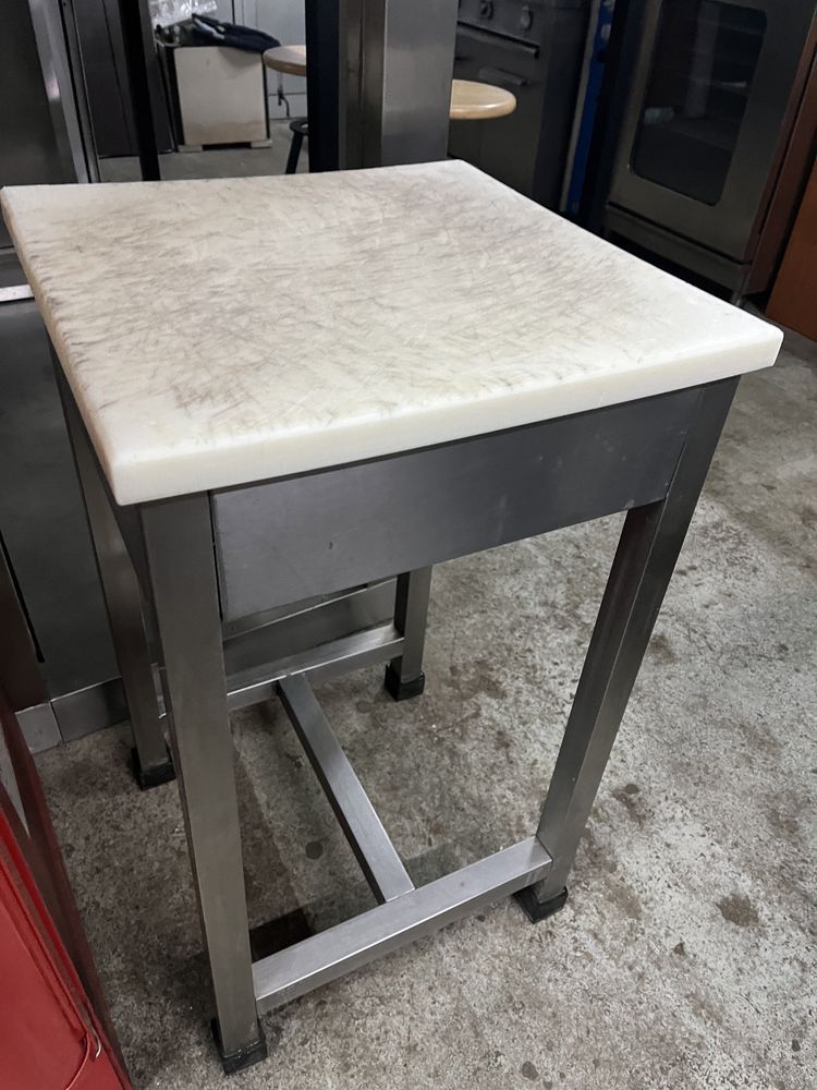 Cepo com base em inox 50cm x 50cm x 85cm de altura