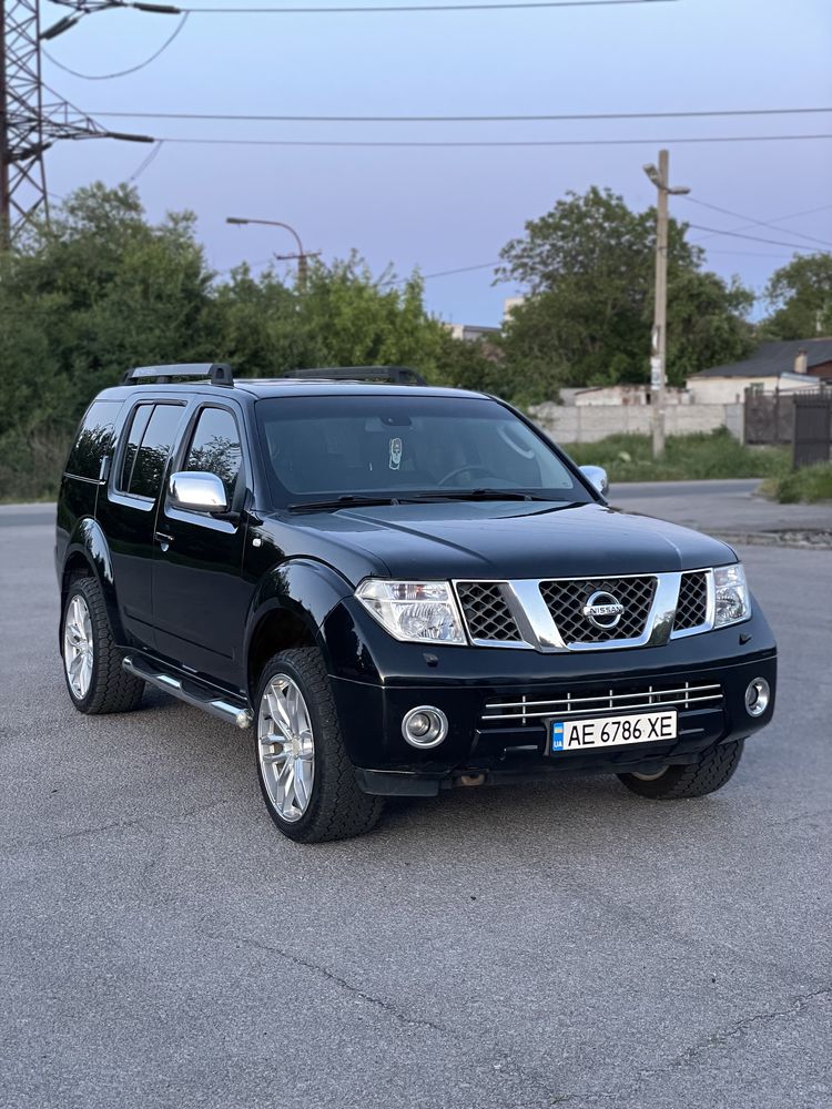 Nissan Pathfinder 2007рік 2.5 дизель автомат