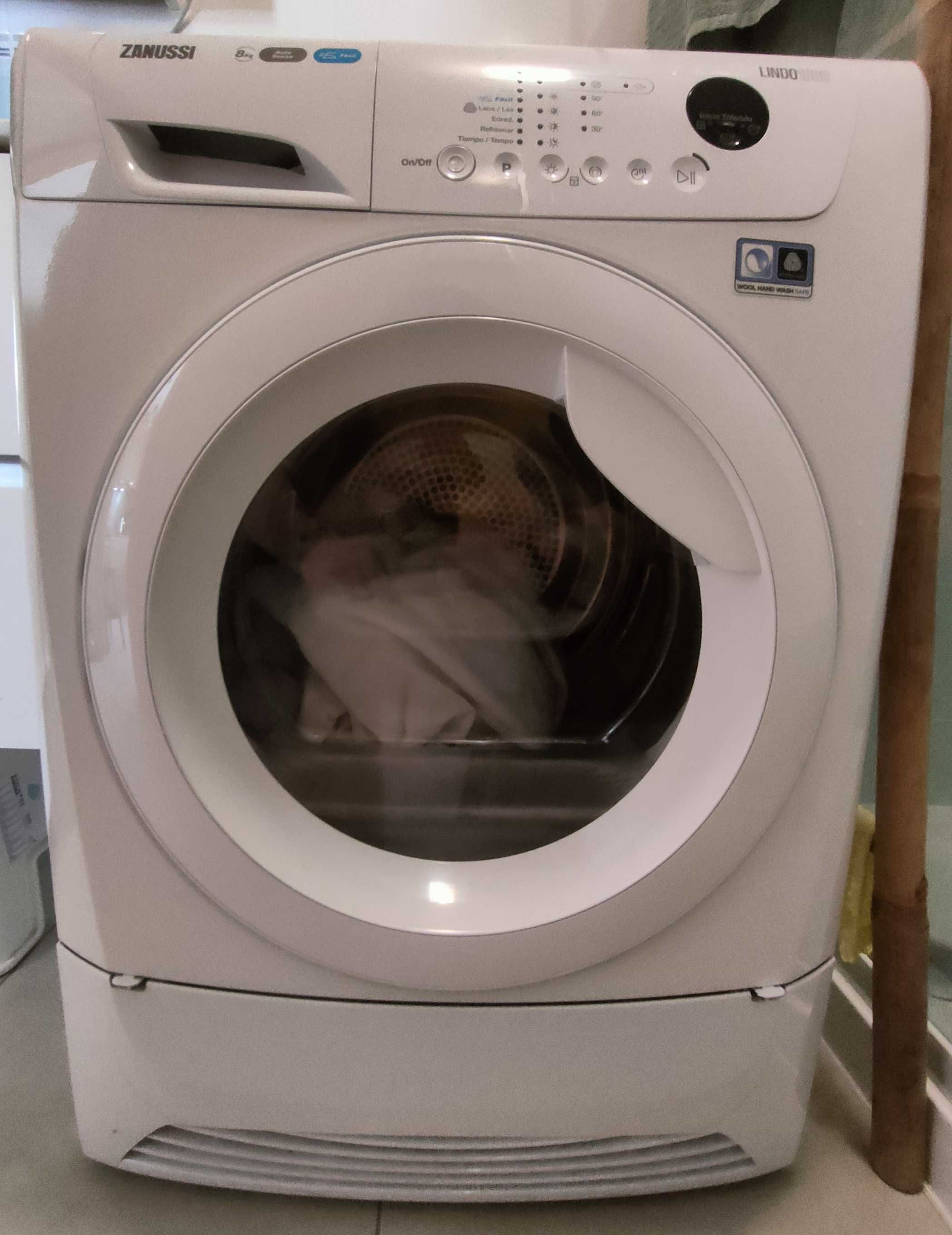 Máquina de secar roupa Zanussi