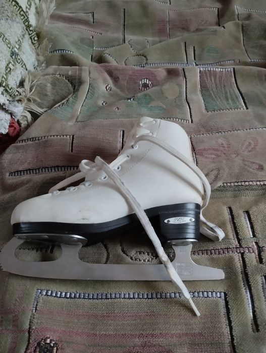 Дитячі ковзани..