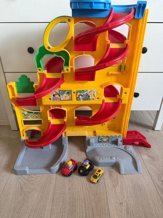 Zjeżdżalnia/ parking fisher price little people