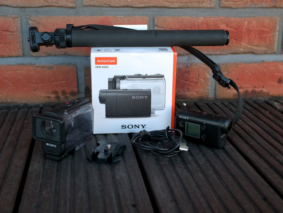 Kamera sportowa SONY HDR-AS50 + monopod SONY VCT-AMP1