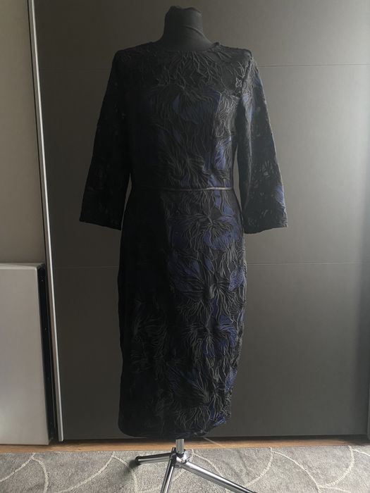 Śliczna, czarna sukienka, motywy kwiatki, L