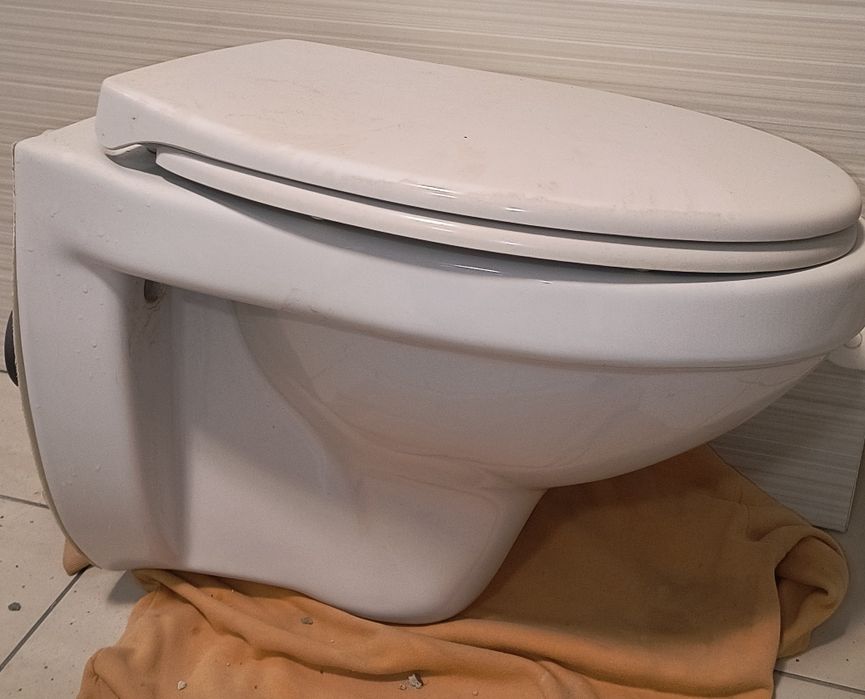 Geberit 2szt WC podtynkowe
