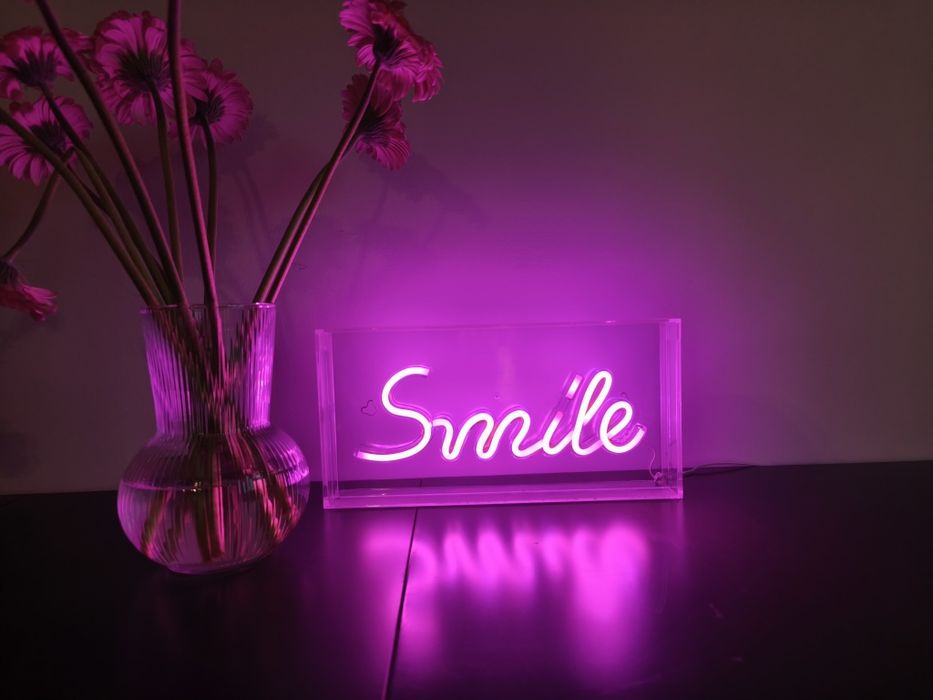 Neon różowy SMILE Agata Meble