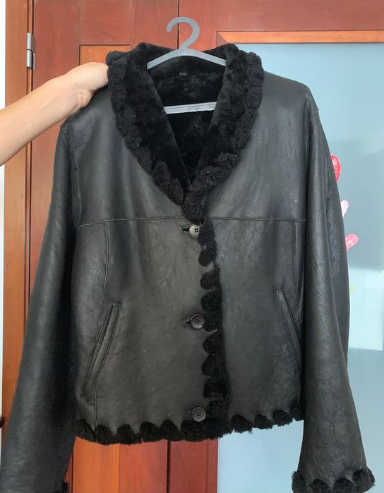 Casaco senhora ,preto de pele, tamanho L, novo.
