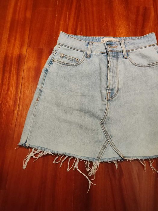 Saia de ganga da marca Bershka. Sem uso.
