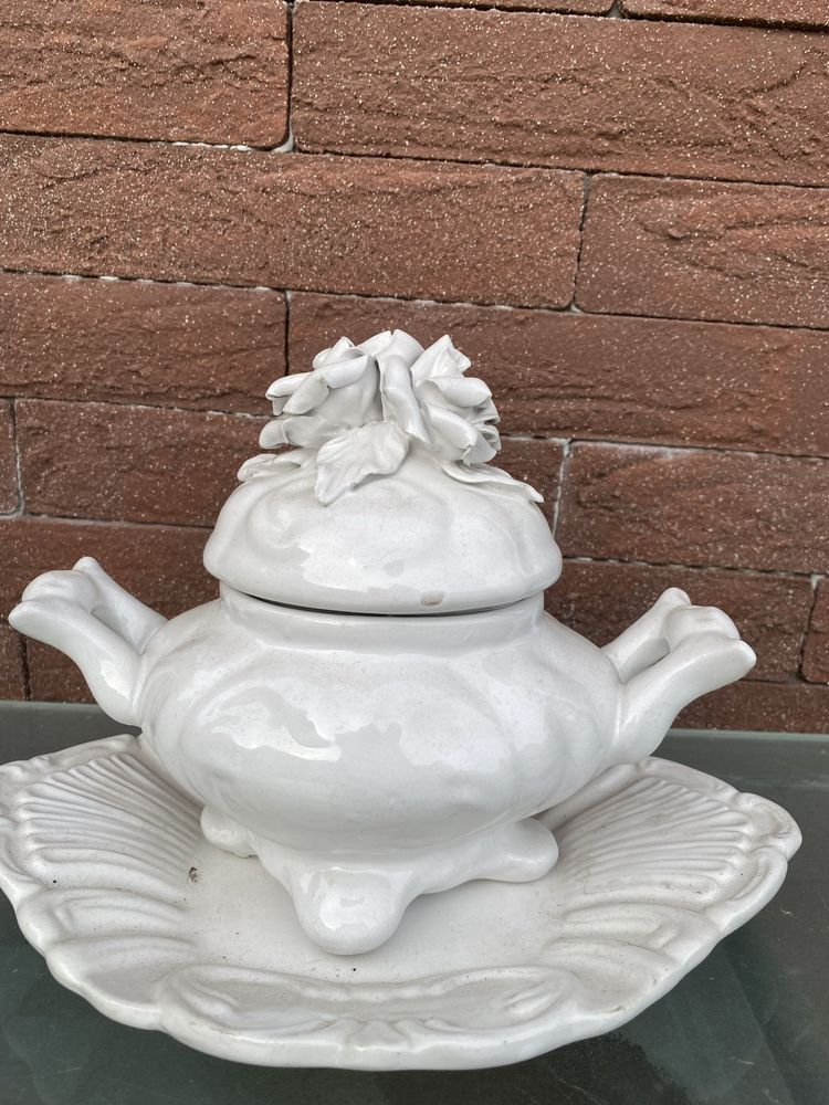 Piekna mini waza antyk porcelana z kwiatami, takerz w zestawie