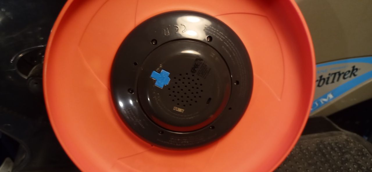 Freesbee disk z głośnikiem bluetooth