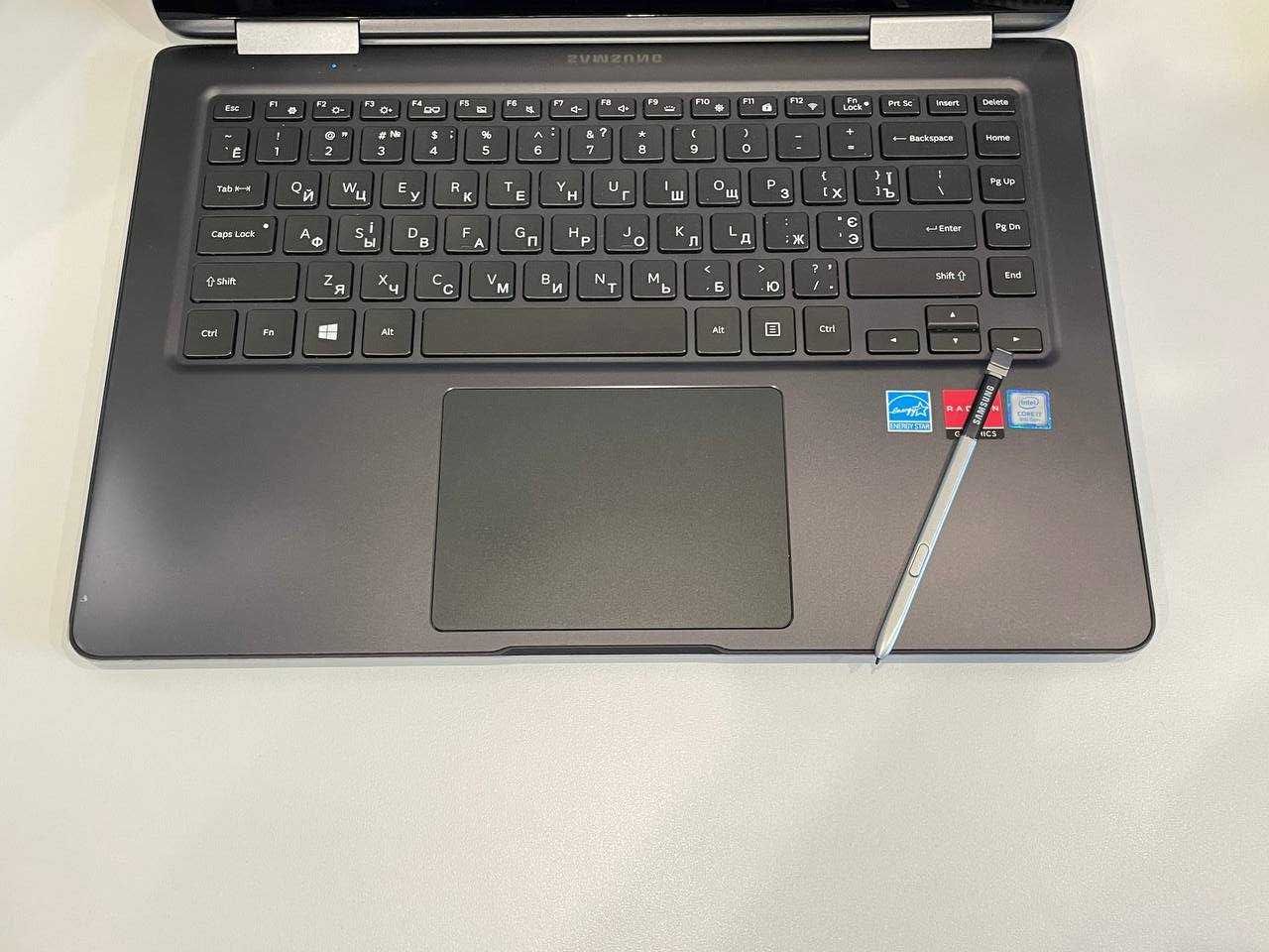 Ноутбук Samsung 15 Intel i7-8550U 1.80GHz 16GB 256GB Radeon 500 Toucsc