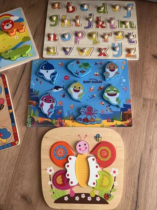 Zabawki i puzzle dla dzieci.