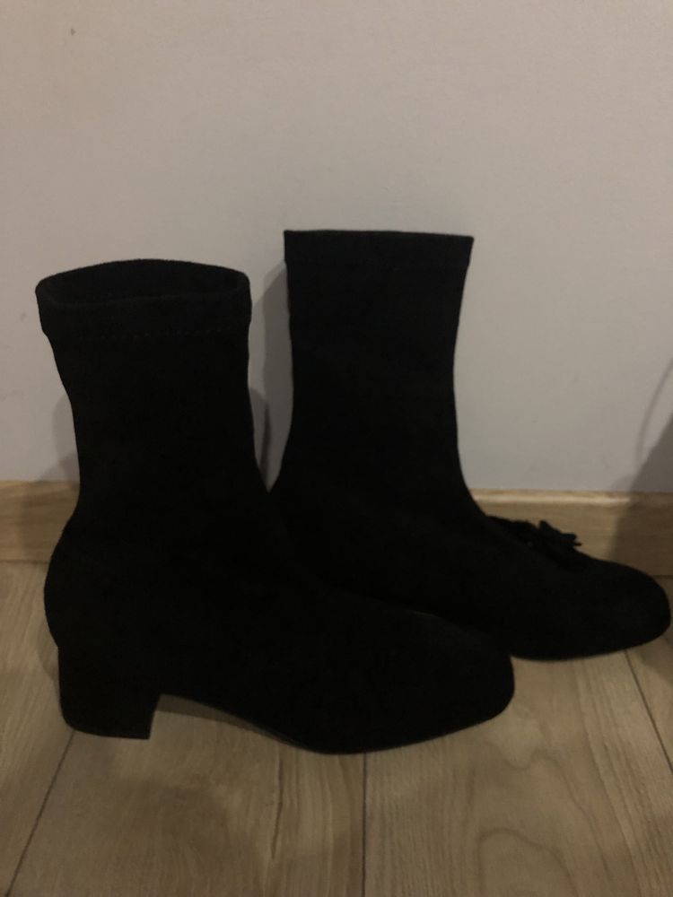 Botki SOLO FEMME r. 37, nowe