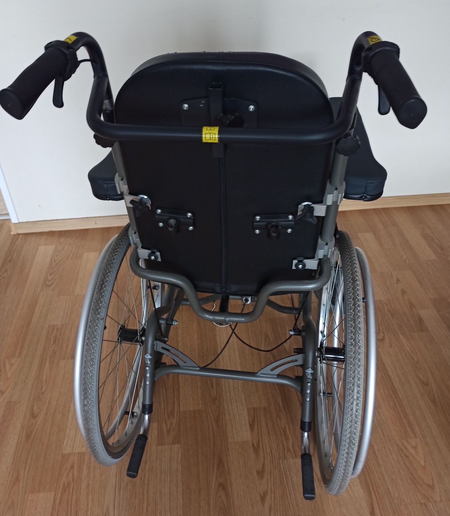 Wózek inwalidzki INOVYS II VERMEIREN