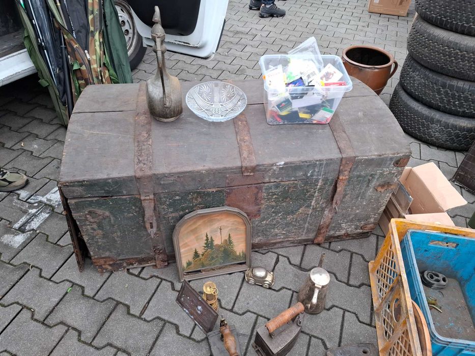 Skrzynia drewniana duża stara