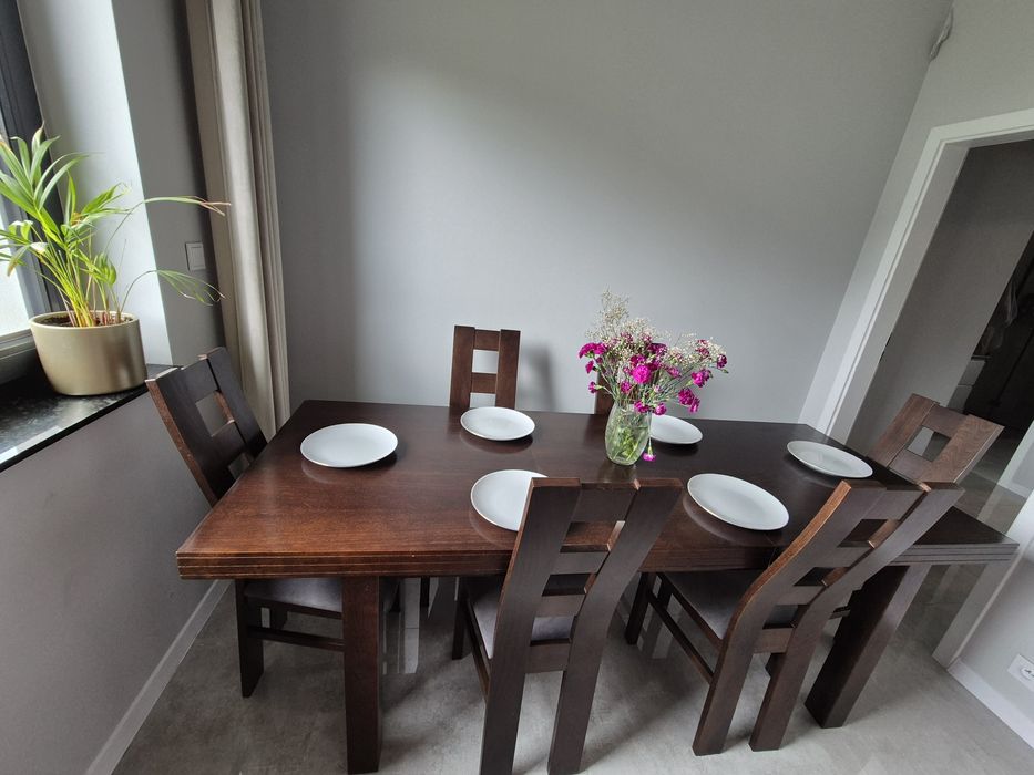 Duży stół rozkładany + 6 krzeseł