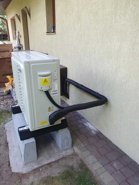 Pompa ciepła AURATSU 8kW z bojlerem, buforem i montażem.