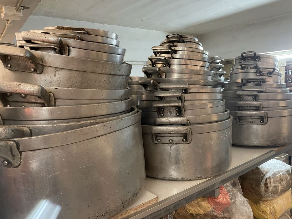 Tachos e panelas em aluminio fundido