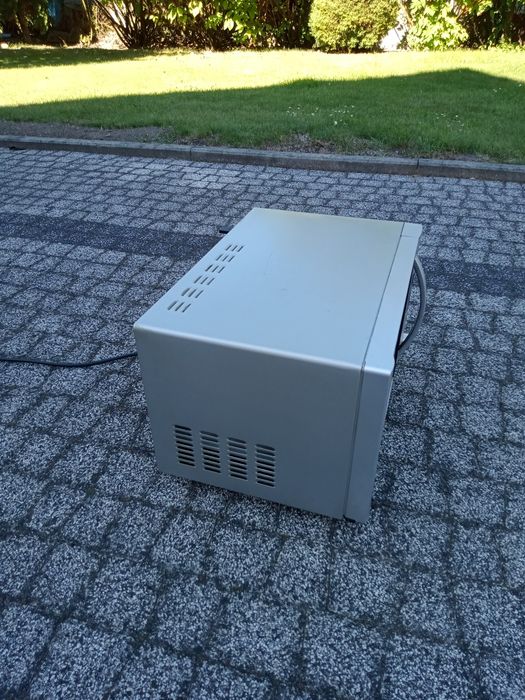 Sprzedam kuchenkę mikrofalową Candy