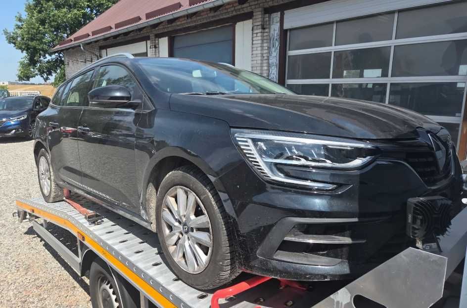 Разборка Renault Megane E-TECH  бампер комплектий