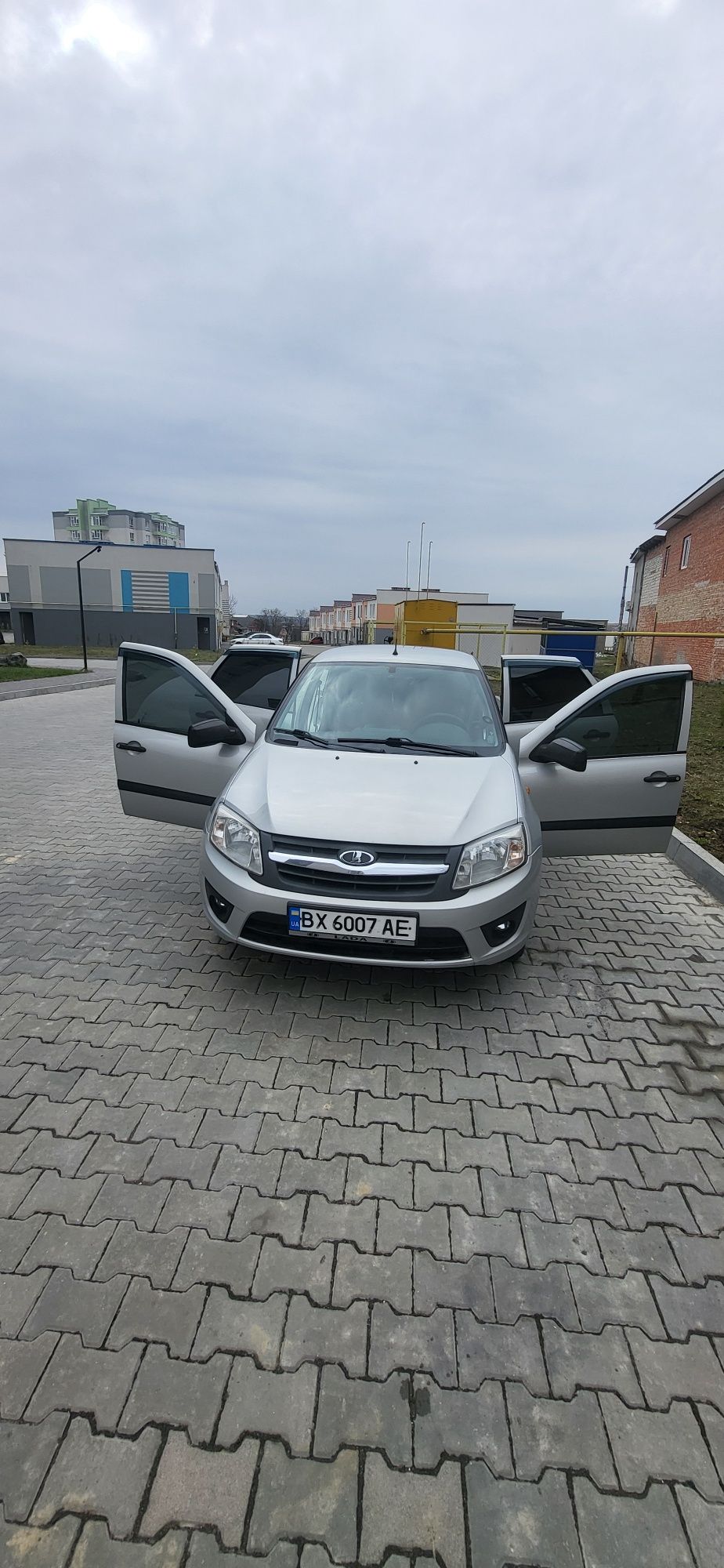 Продам власний автомобіль LADA GRANTA