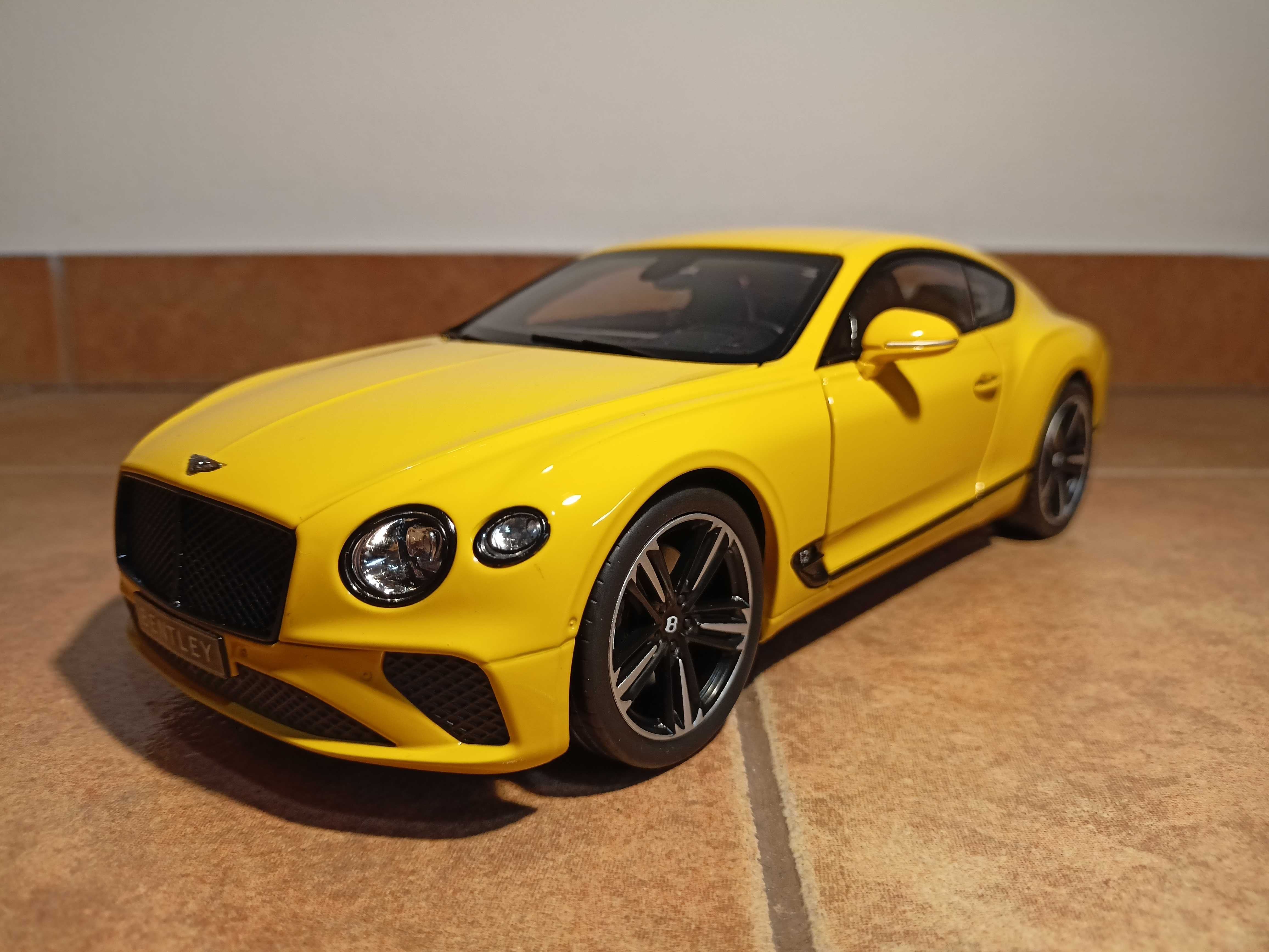 Bentley Continental GT 2018 model w skali 1:18 Norev/otwierane element