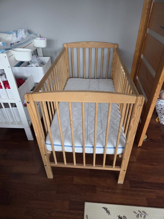 Łóżeczko dziecięce drewniane sosnowe plus materac 125x65
