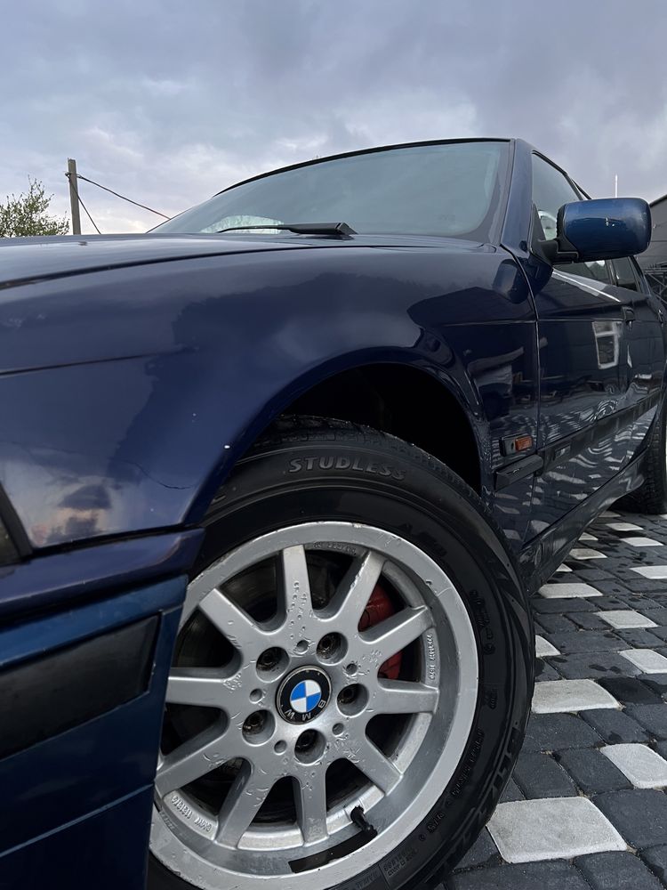BMW E36  седан