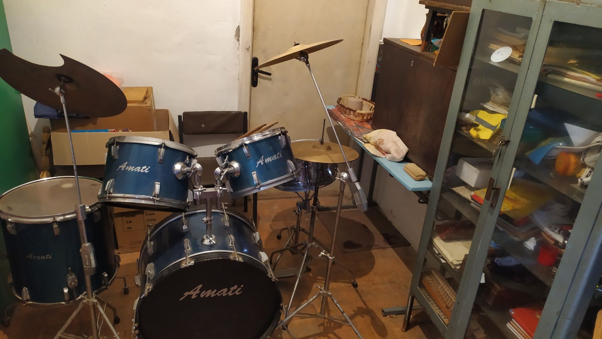Продам барабанна установка Amati