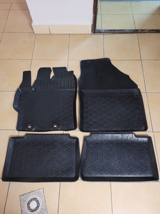 Dywaniki gumowe Toyota Yaris Cross