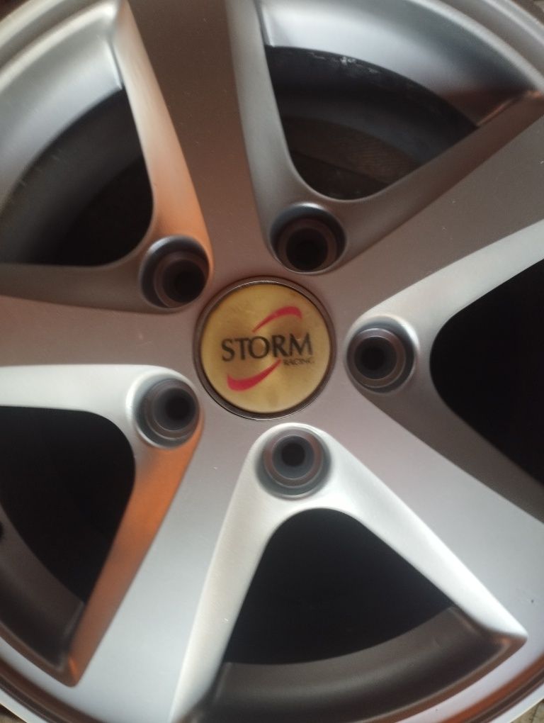 Продам Титани R 15
