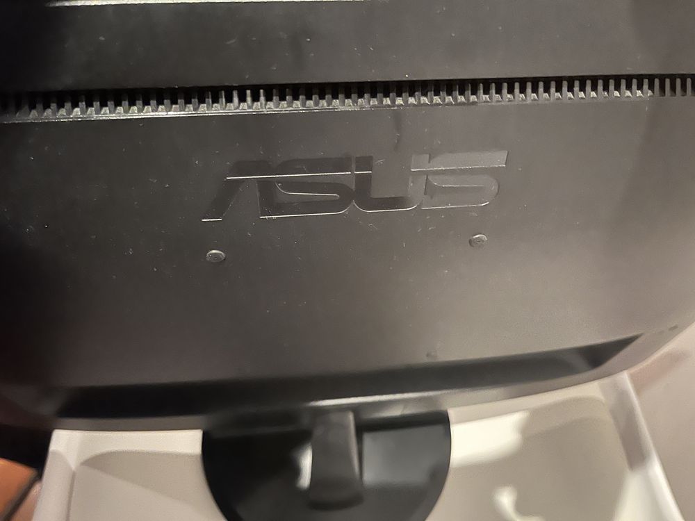 Monitor ASUS em otimo estado
