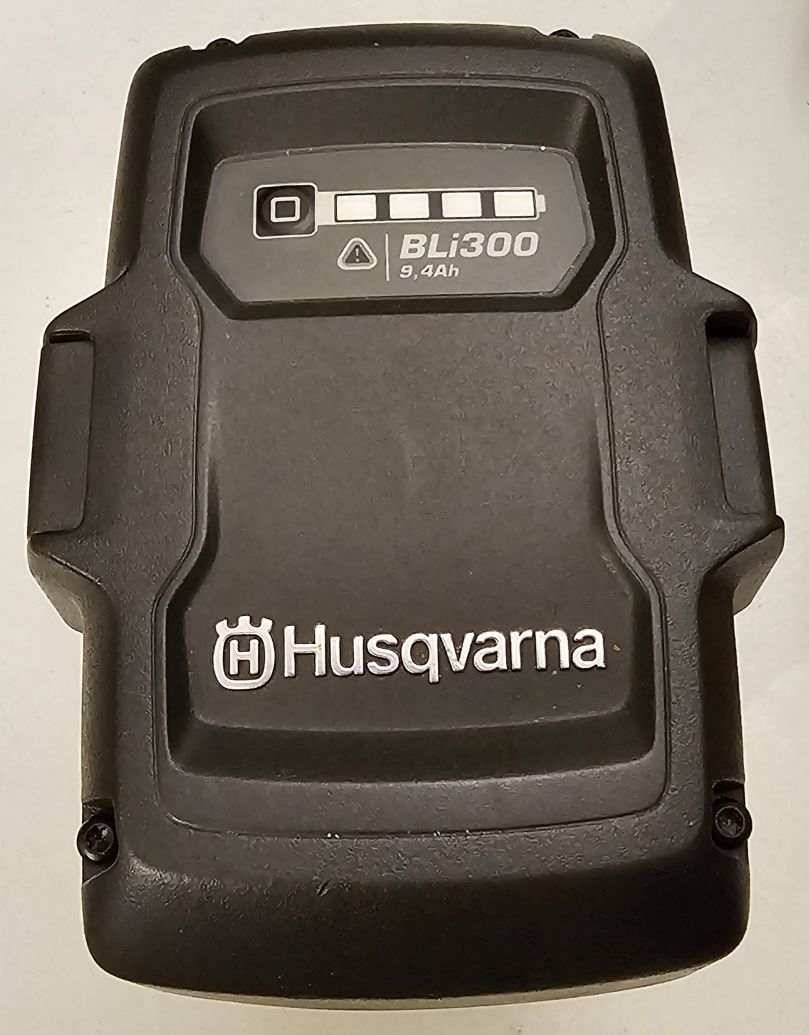 Bateria Husqvarna BLi300 9,4Ah