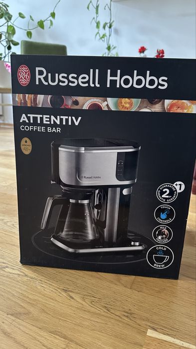 Ekspres do kawy Russell Hobbs Attentiv Coffee Bar
