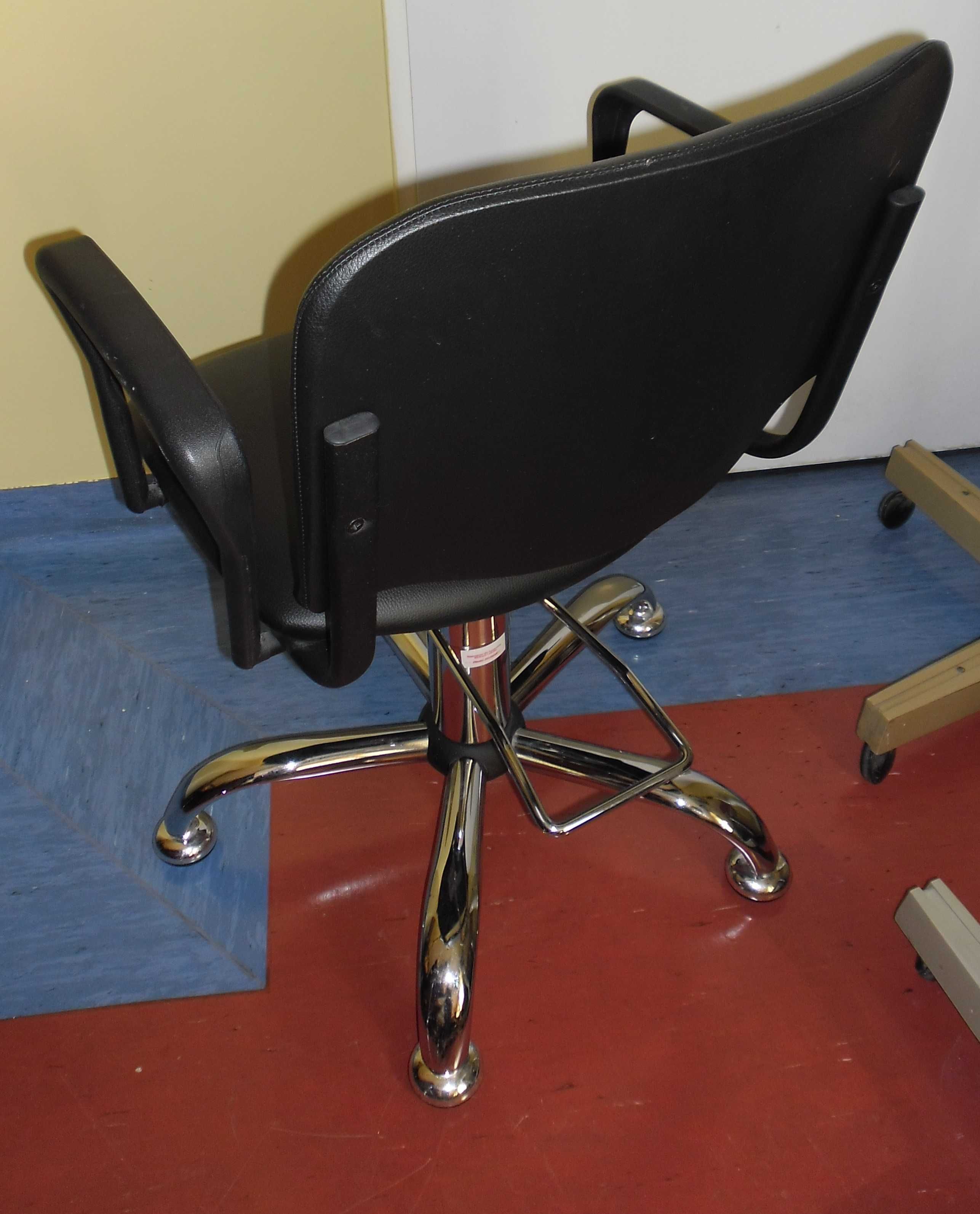 fotel fryzjerski hydrauliczny