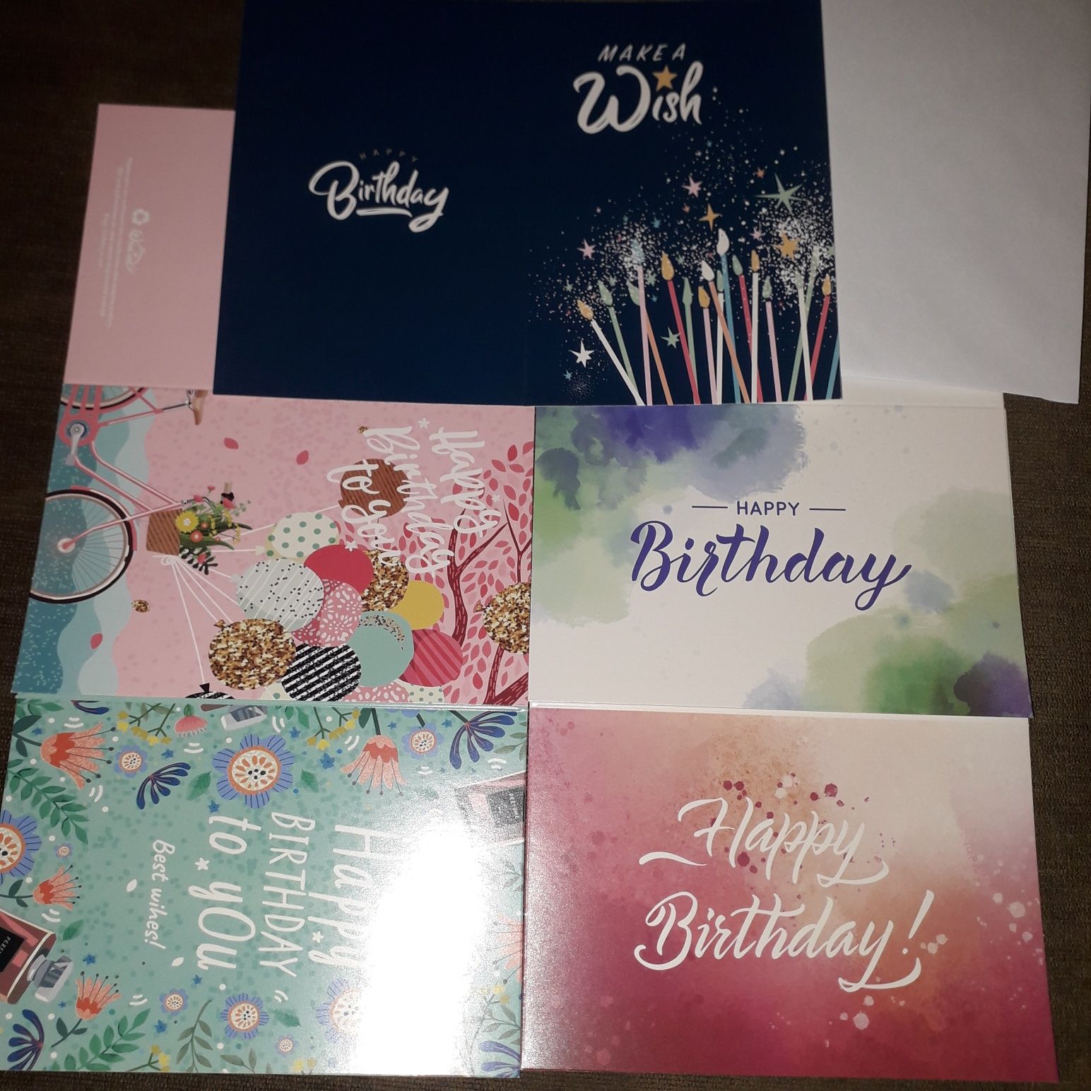 Kartki urodzinowe pięć sztuk plus koperty