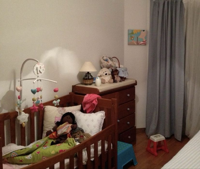 Comoda muda fraldas quarto