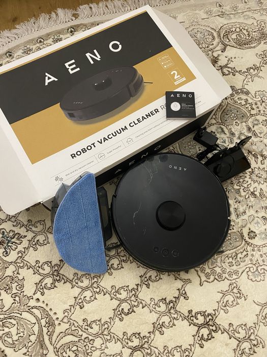 Робот пилісос б/у чорний