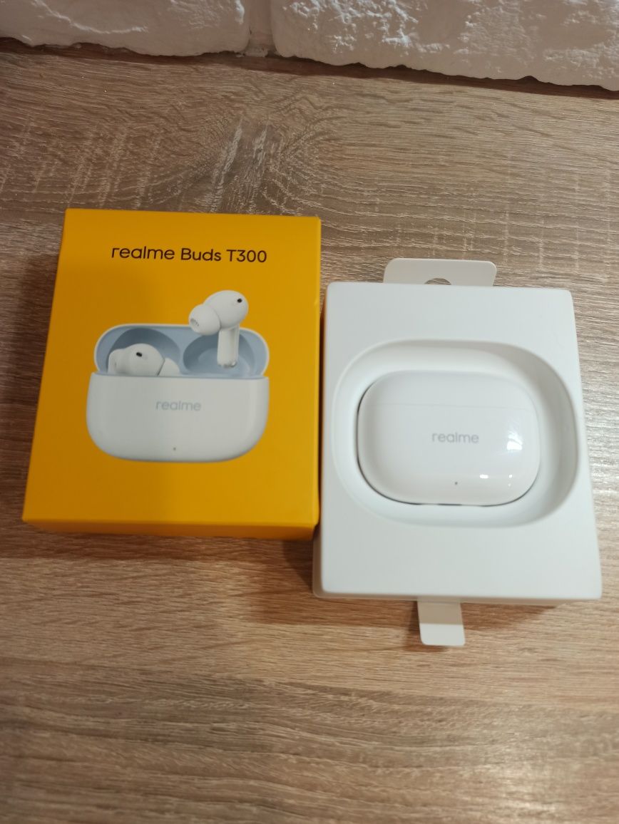 TWS навушники Realme buds t300