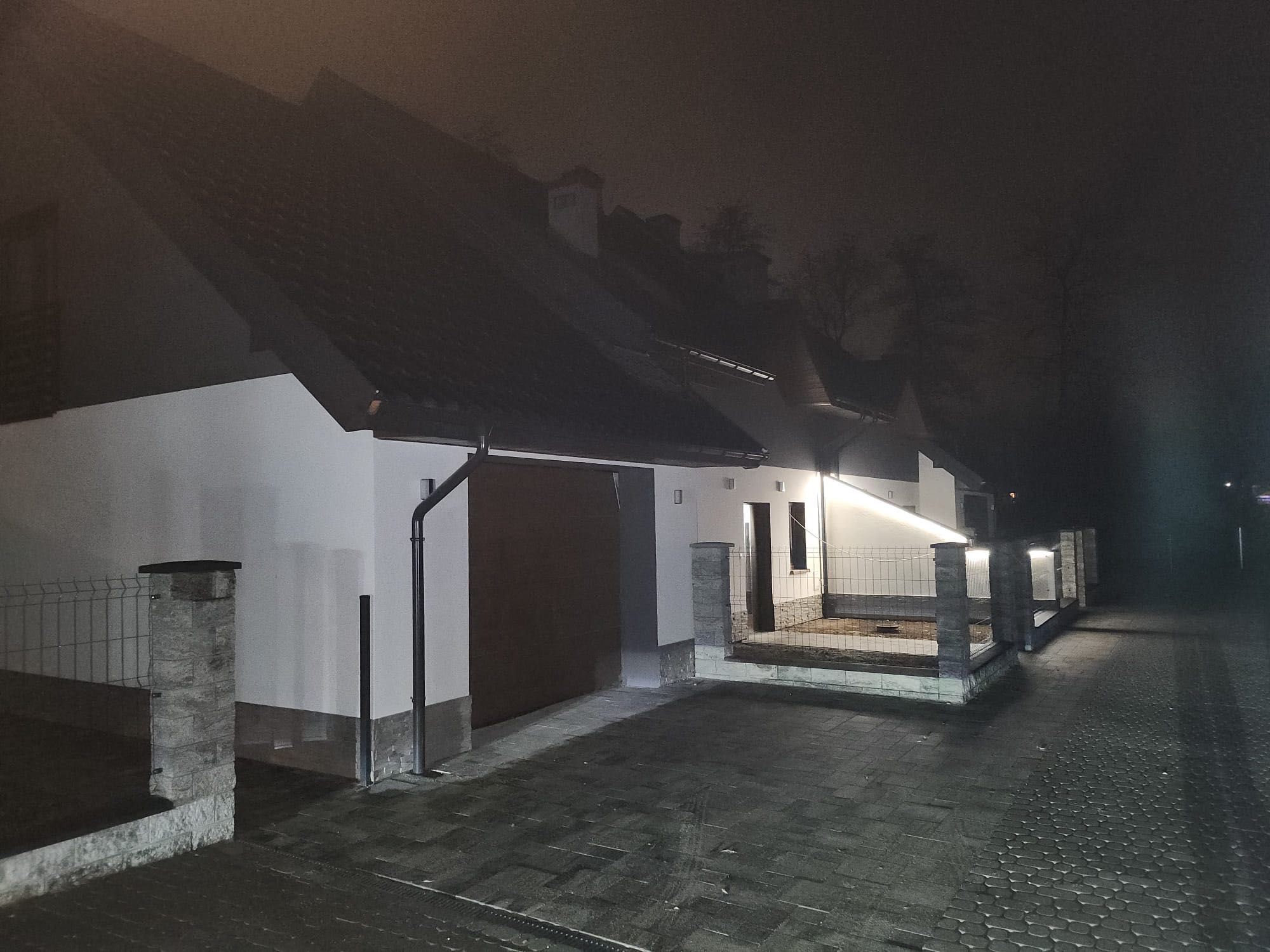 Nieruchomości w zabudowie bliźniaczej i pojedynczej na sprzedaż
