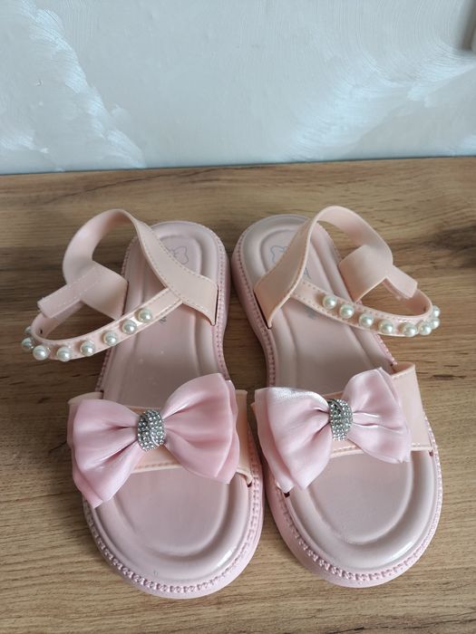 Босоніжки для дівчинки