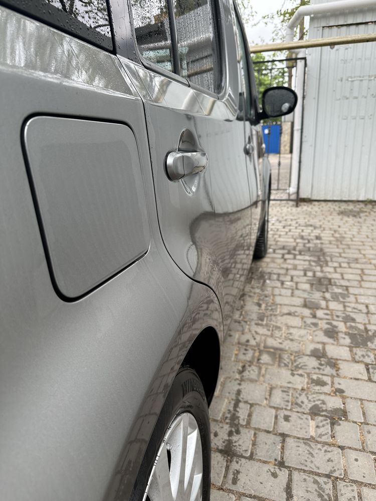 Nissan cube 2012 года 1.8i at газ/бензин