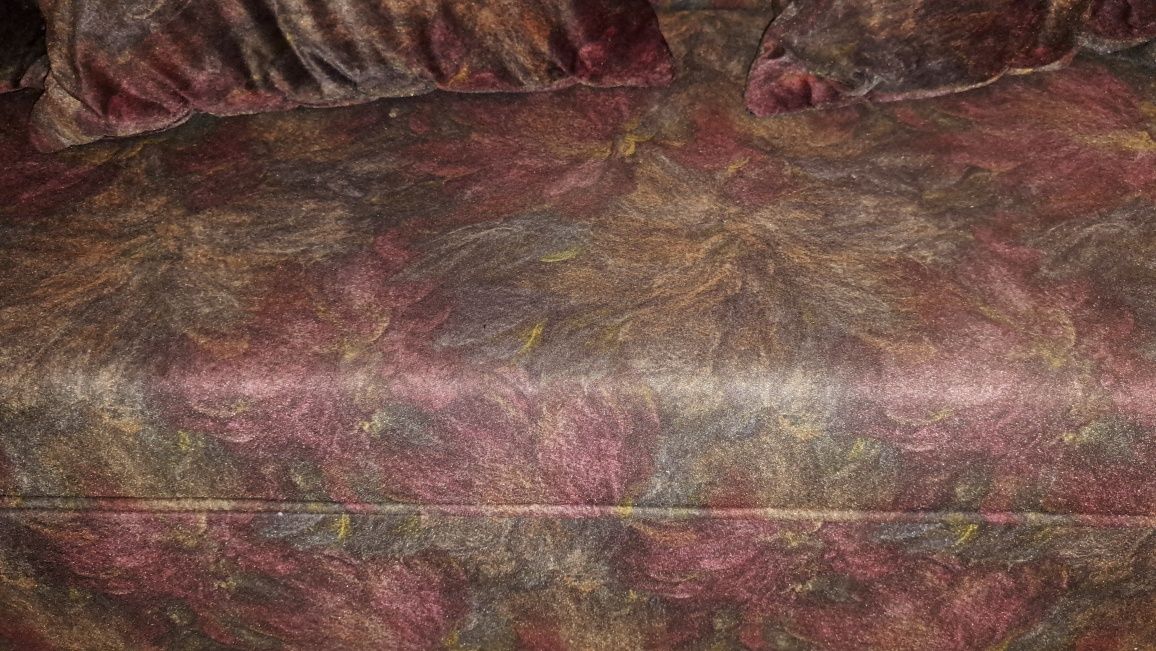 Sofa narożnik z poduszkami w kpl