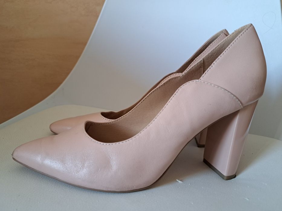 Caprice skórzane  czolenka 38, 5.