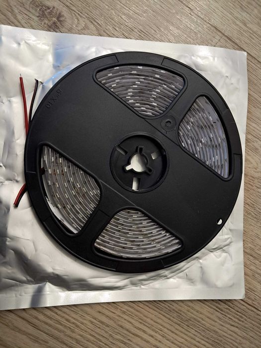 Светодиодная лента зелёного свечения 5730 60 шт/м в силиконе 5 метров